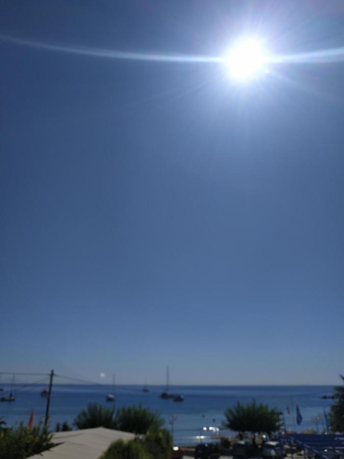 Παραθαλασσιο Στουντιο Μιχαλιας Sea View Studio Michalias Νουμερο 8 Agia Marina  エクステリア 写真